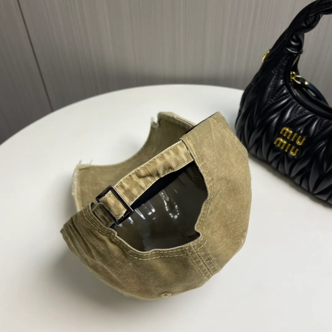P66 Stylish brand STONE 25 new spring and summer washed baseball cap 🧢 🔥New baseball cap 🧢, a must-have when going out on the street, very easy to match, fashionable and slim, so hurry up and buy it!